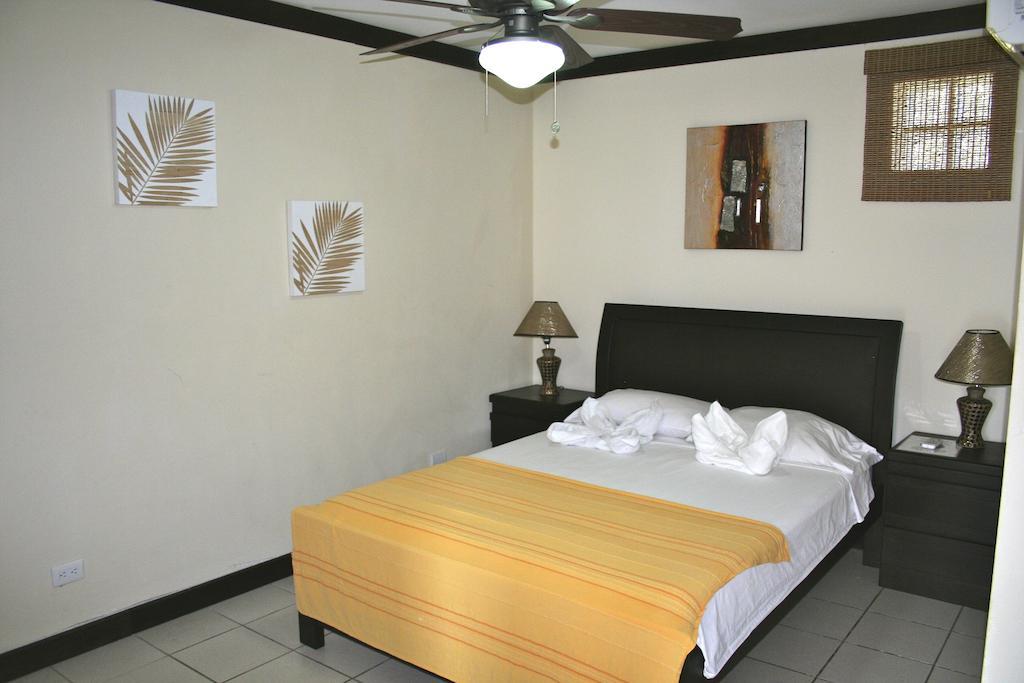 Tuanis Aparthotel Jacó Habitación foto