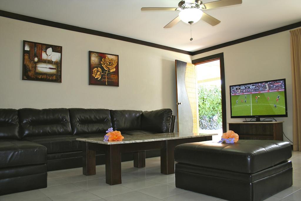 Tuanis Aparthotel Jacó Habitación foto